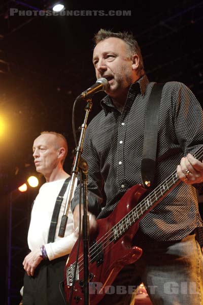 PETER HOOK AND SECTION 25 - 2008-11-06 - PARIS - Elysee Montmartre - 